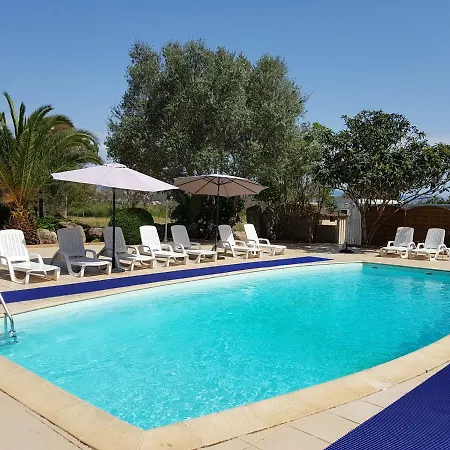 Camping Les Jardins Du Golfe אתר קמפינג